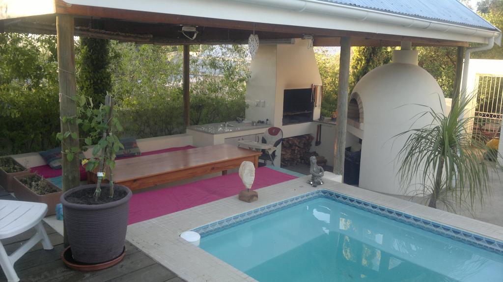 Oasis Shanti Backpackers Oudtshoorn Δωμάτιο φωτογραφία