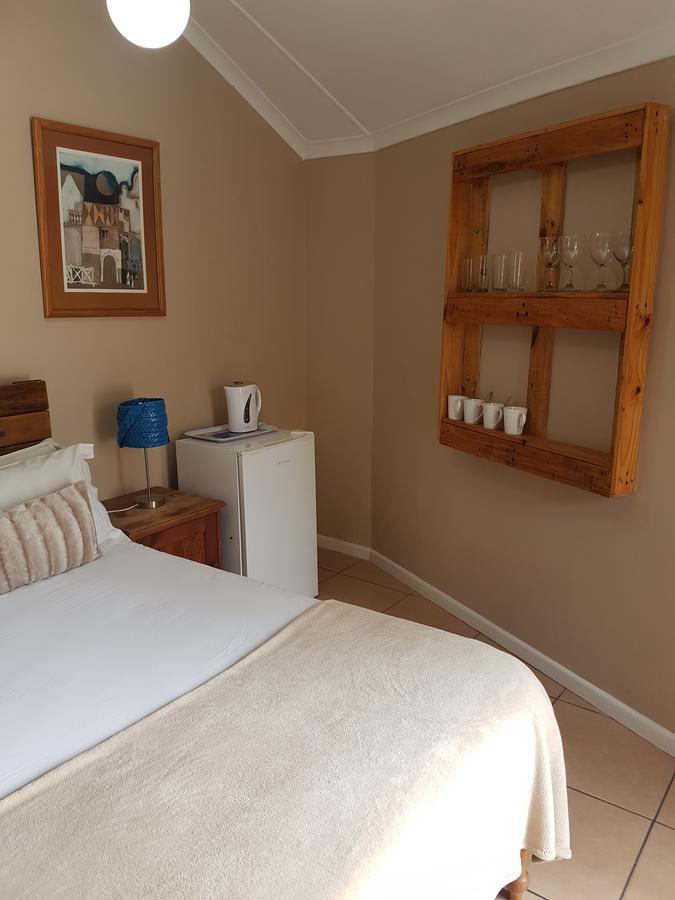 Oasis Shanti Backpackers Oudtshoorn Εξωτερικό φωτογραφία