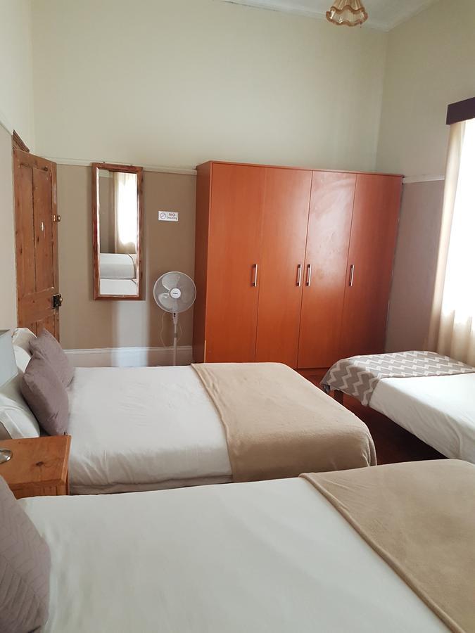 Oasis Shanti Backpackers Oudtshoorn Εξωτερικό φωτογραφία