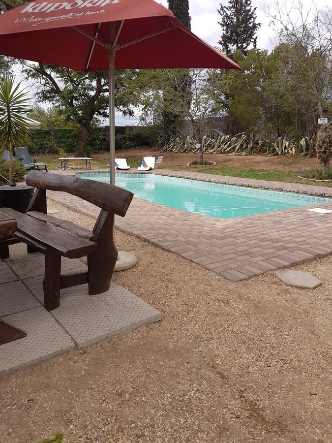 Oasis Shanti Backpackers Oudtshoorn Εξωτερικό φωτογραφία